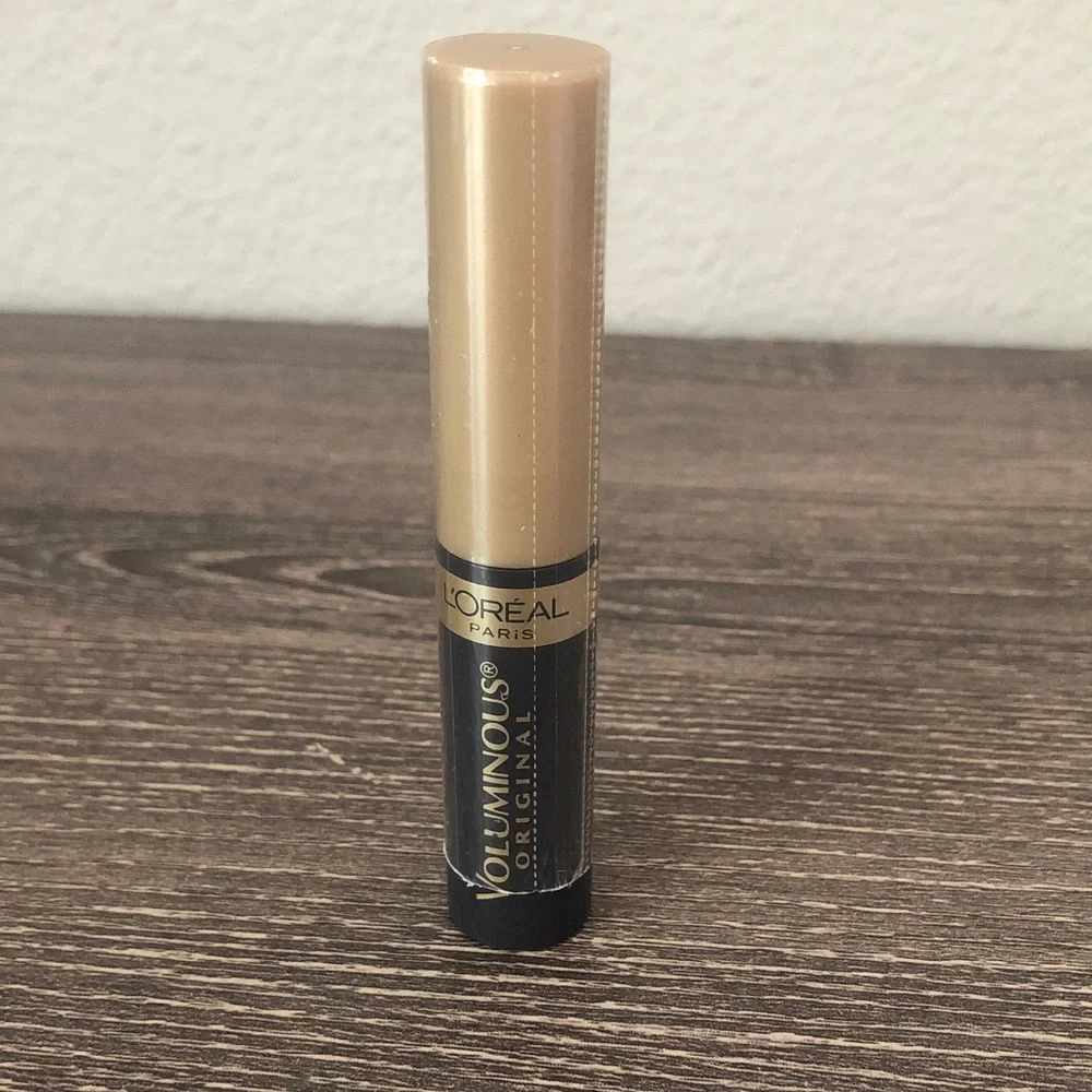 ❤️$2 NWT L'Oreal Voluminous Mascara 4.5ml